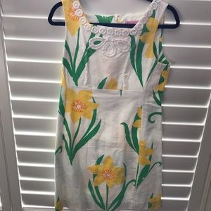 Lily Pulitzer white dress! Size 6!